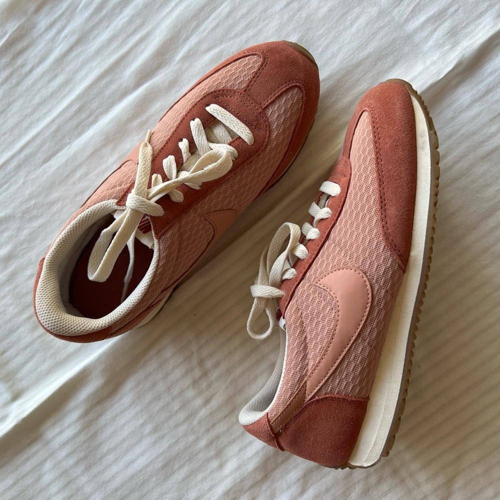 Nike Oceana Trainer - Ladies - Like New
